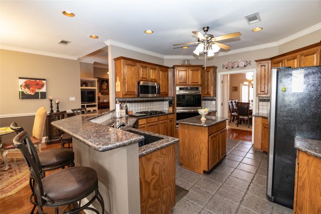 671 Brookglen Court, Waxahachie, TX 75165