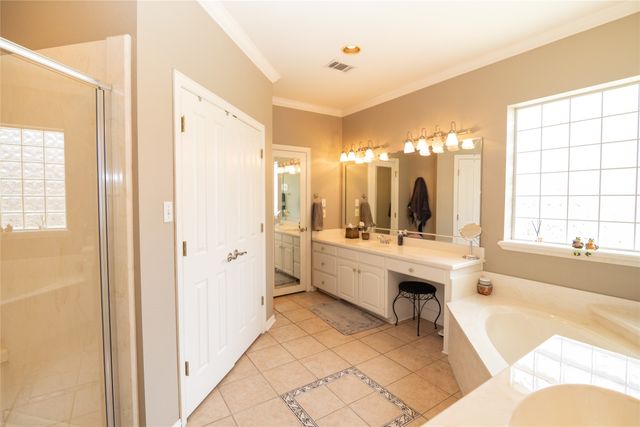 671 Brookglen Court, Waxahachie, TX 75165