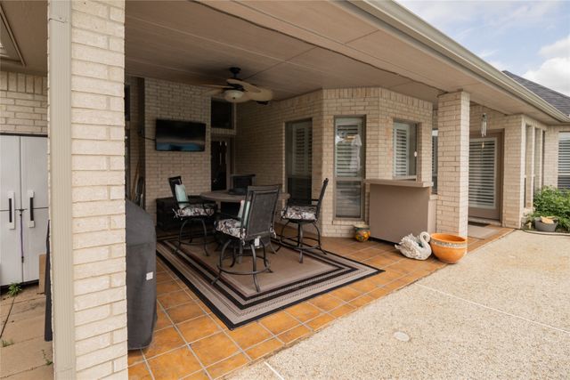 671 Brookglen Court, Waxahachie, TX 75165