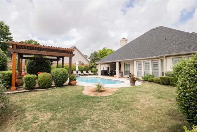 671 Brookglen Court, Waxahachie, TX 75165