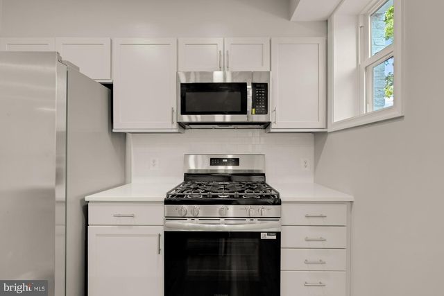 303 SEATON PL NE #2, Washington, DC 20002