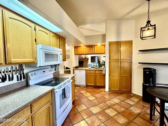 9970 N Colony Drive, Oro Valley, AZ 85737