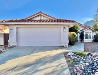 9970 N Colony Drive, Oro Valley, AZ 85737