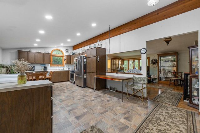 6720 County Highway Q, Hartland, WI 53029