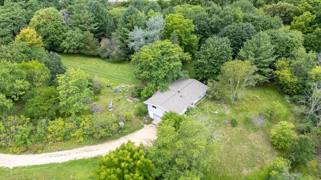 6720 County Highway Q, Hartland, WI 53029