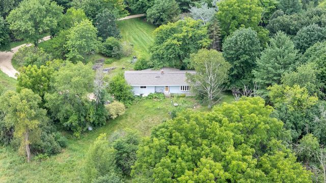 6720 County Highway Q, Hartland, WI 53029