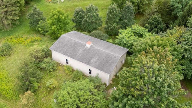6720 County Highway Q, Hartland, WI 53029