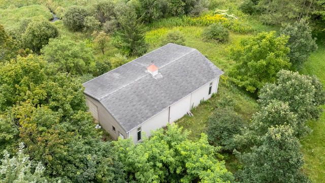 6720 County Highway Q, Hartland, WI 53029