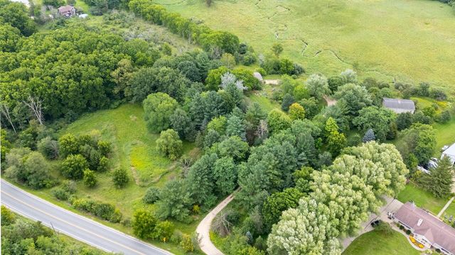 6720 County Highway Q, Hartland, WI 53029