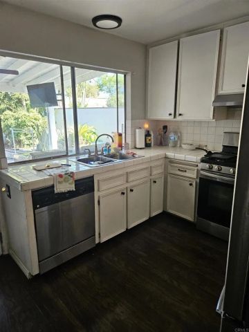 1755 Isla Del Carmen Way, San Ysidro, CA 92173