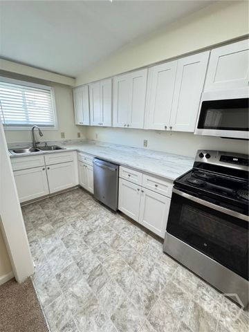 412 E Hall Street, Savannah, GA 31401