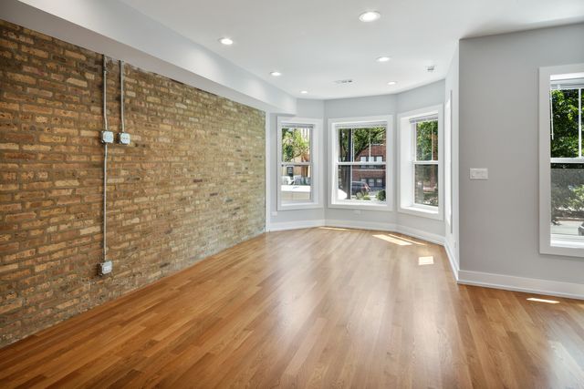 4624 N Ashland Avenue 2S, Chicago, IL 60640