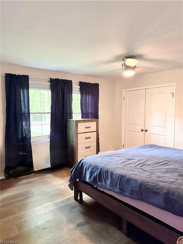 2068 Country Trail, Asheboro, NC 27205