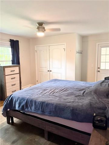 2068 Country Trail, Asheboro, NC 27205