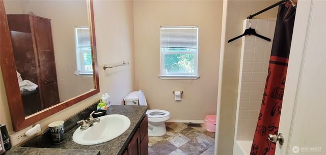 40 SE Foxglove Avenue, Shelton, WA 98584