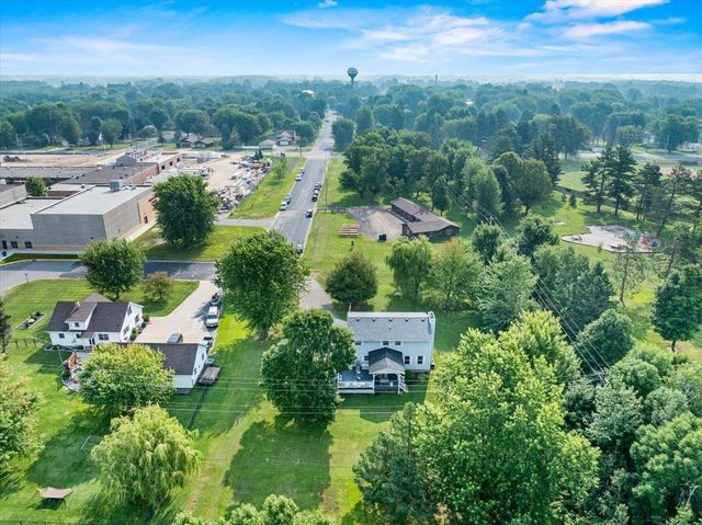 211 N 5TH AVENUE, Abbotsford, WI 54405