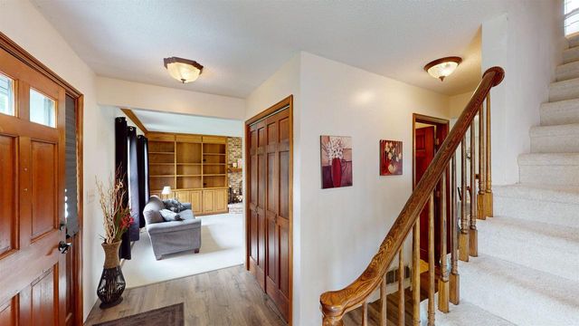 211 N 5TH AVENUE, Abbotsford, WI 54405