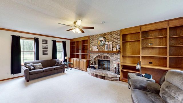 211 N 5TH AVENUE, Abbotsford, WI 54405