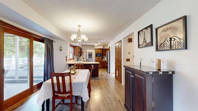 211 N 5TH AVENUE, Abbotsford, WI 54405