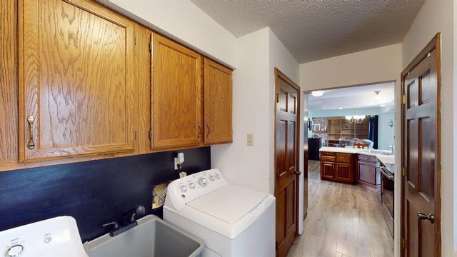 211 N 5TH AVENUE, Abbotsford, WI 54405