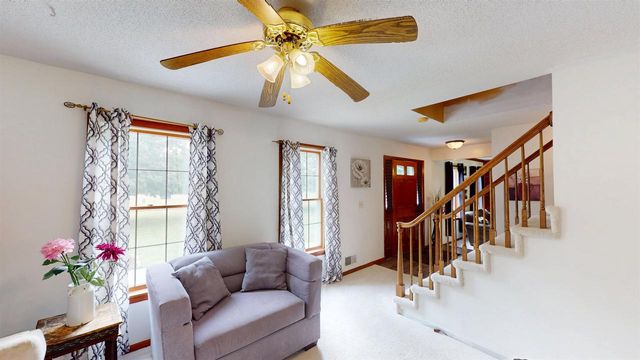 211 N 5TH AVENUE, Abbotsford, WI 54405