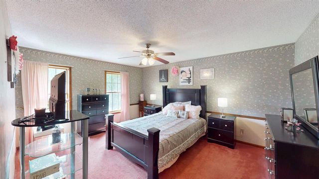 211 N 5TH AVENUE, Abbotsford, WI 54405