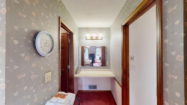 211 N 5TH AVENUE, Abbotsford, WI 54405