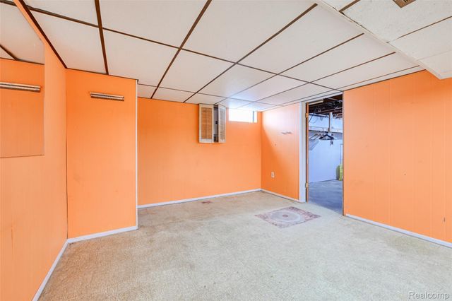 2460 Massena Street, Commerce Charter Township, MI 48382
