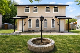 2406 Hollandale Circle, Arlington, TX 76010