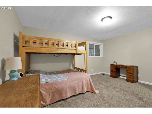 90361 BAKER Rd, Elmira, OR 97437