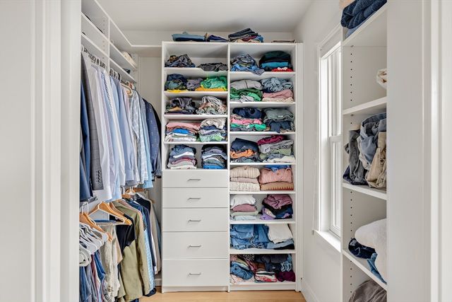 12 Putnam St 2, Somerville, MA 02143