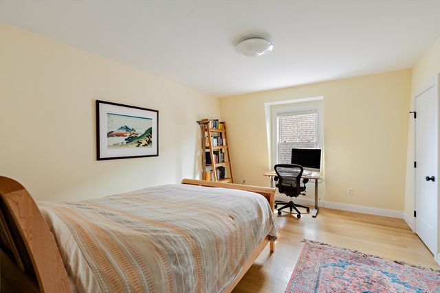 12 Putnam St 2, Somerville, MA 02143