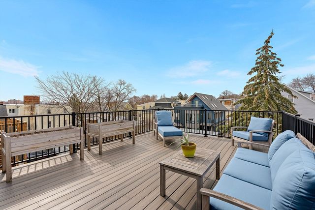 12 Putnam St 2, Somerville, MA 02143