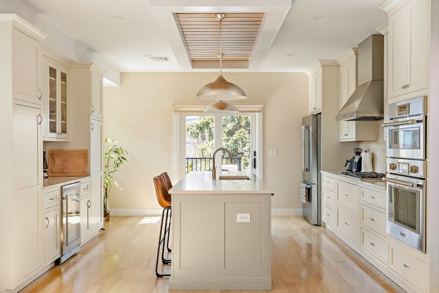 12 Putnam St 2, Somerville, MA 02143