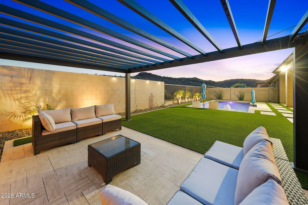 Image 5 of property listing at 13473 W ROY ROGERS Road, Peoria, AZ 85383