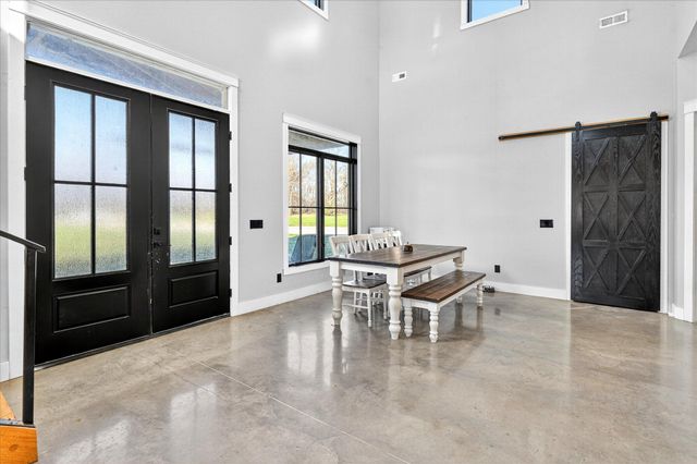 6752 N Farm Road 141, Springfield, MO 65803