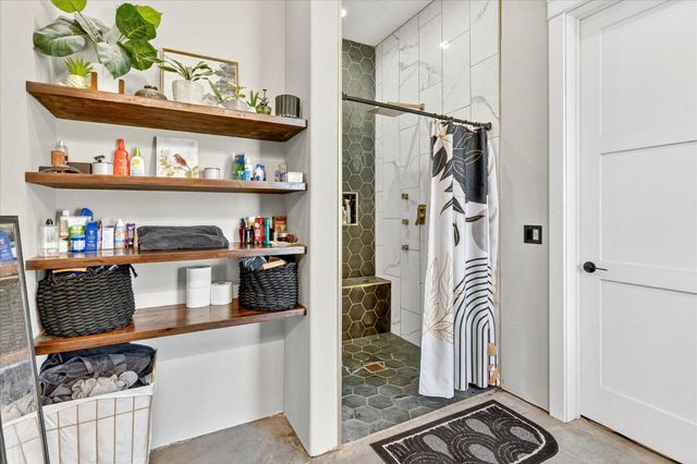 6752 N Farm Road 141, Springfield, MO 65803