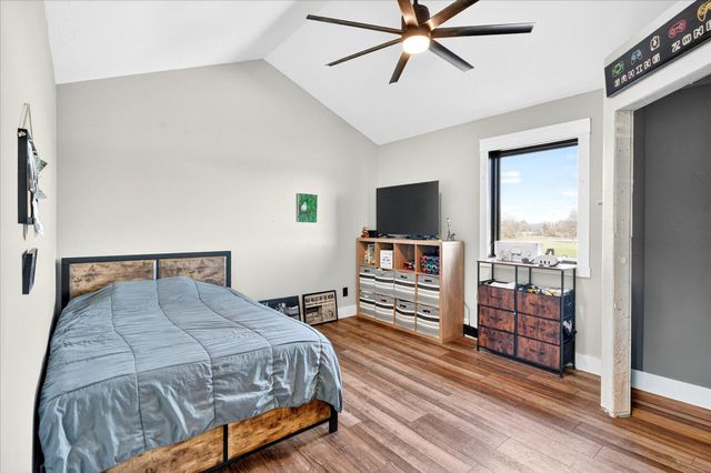 6752 N Farm Road 141, Springfield, MO 65803