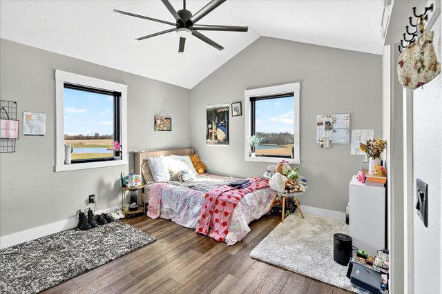 6752 N Farm Road 141, Springfield, MO 65803