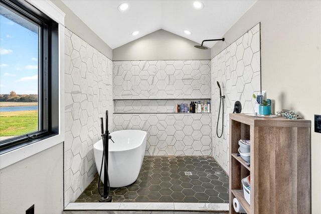 6752 N Farm Road 141, Springfield, MO 65803