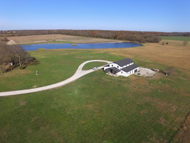 6752 N Farm Road 141, Springfield, MO 65803