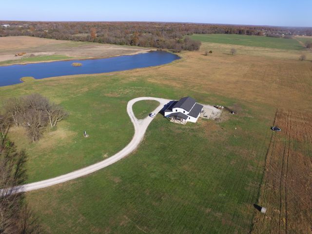 6752 N Farm Road 141, Springfield, MO 65803