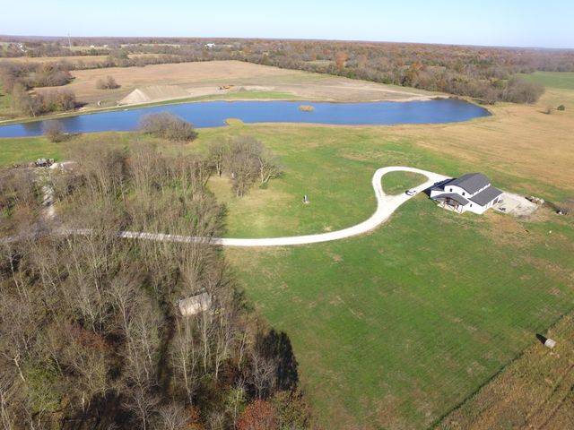 6752 N Farm Road 141, Springfield, MO 65803