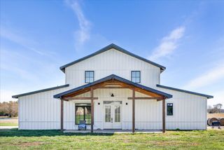 6752 N Farm Road 141, Springfield, MO 65803