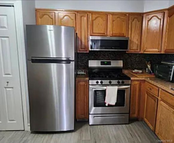 15 Sagamore Road 1st Floor, Island Park, NY 11558