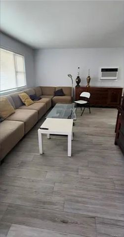 15 Sagamore Road 1st Floor, Island Park, NY 11558