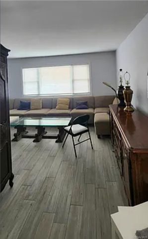 15 Sagamore Road 1st Floor, Island Park, NY 11558