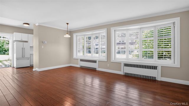 1058 Plandome Road, Manhasset, NY 11030