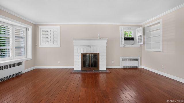 1058 Plandome Road, Manhasset, NY 11030