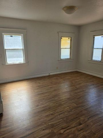 3247 E Butler Avenue, Fresno, CA 93702